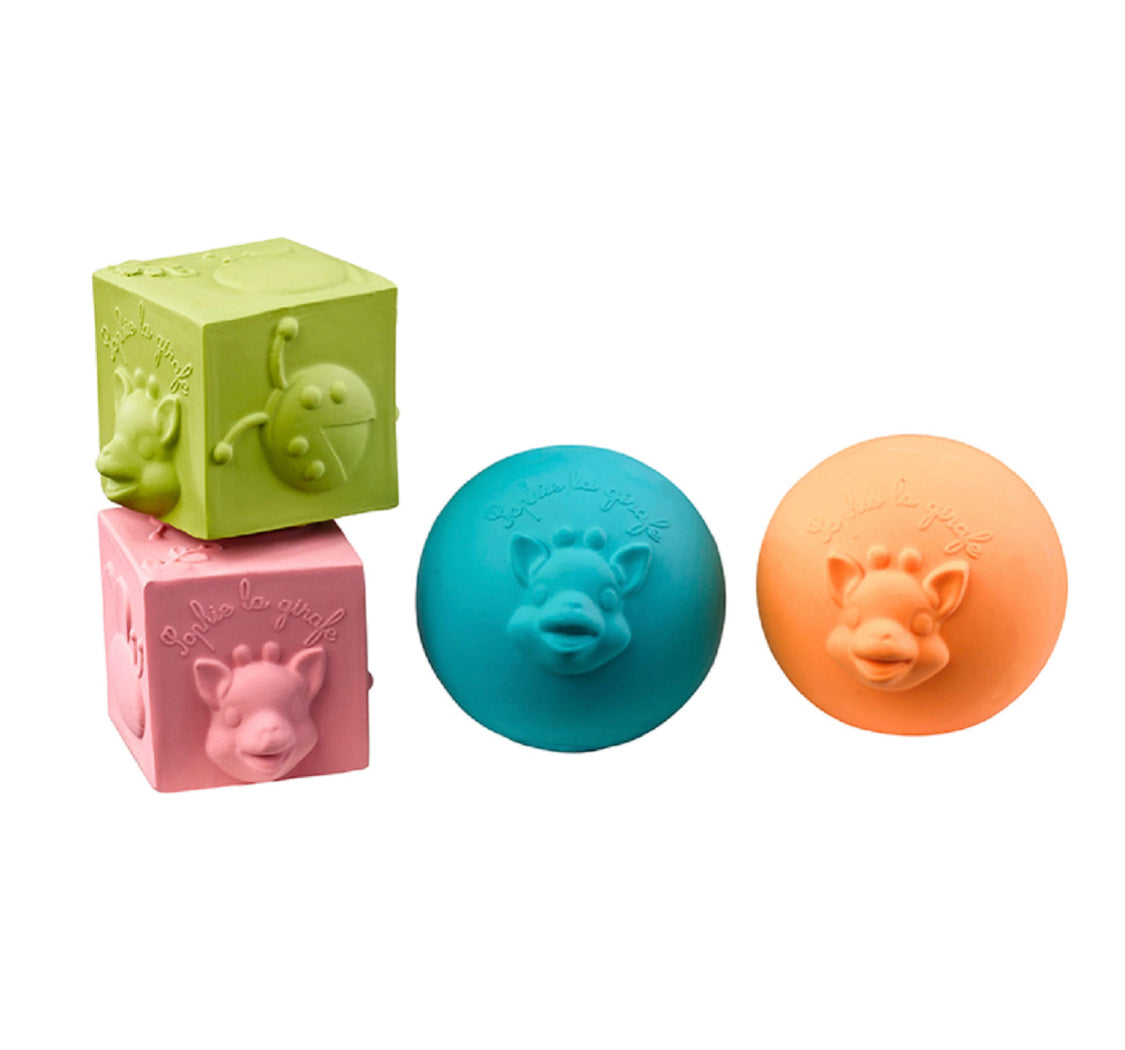Sophie La Giraffe So’Pure Balls & Cubes set