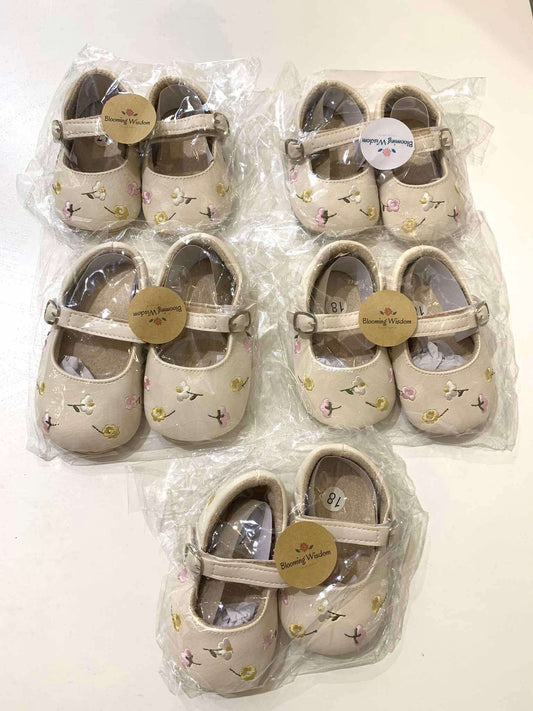 Blooming Wisdom Kaye Shoes - Beige