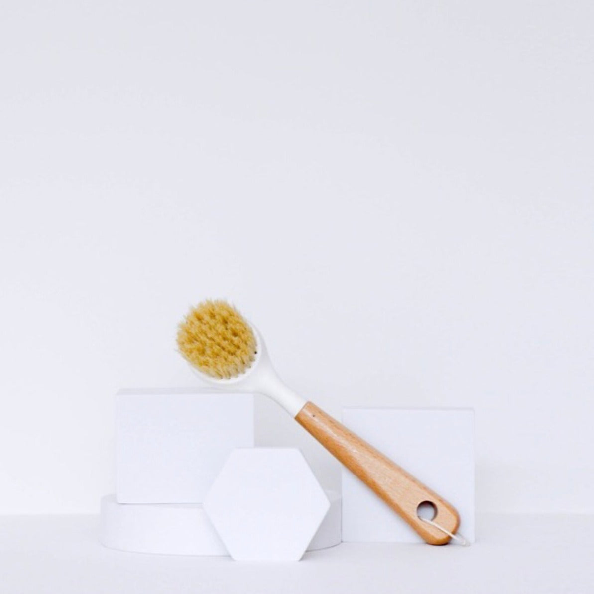 Kurin Mighty Bathroom Brush